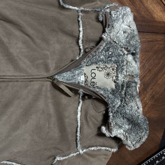 Lolē Faux suede faux fur taupe coat ultra soft and warm Medium - Picture 4 of 12
